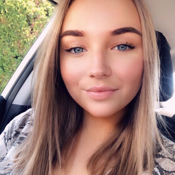 Meet your Posher, Anna - Picture 4 of 4